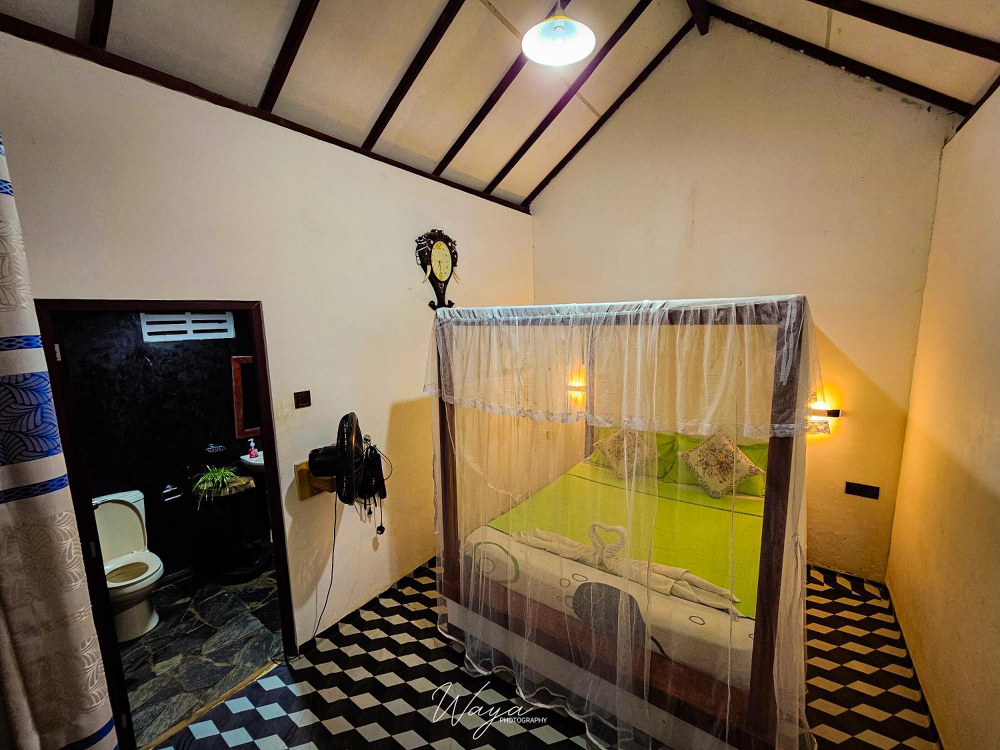 Peacock'S Paradise Safari Hostel อุดาวาลาเว ภายนอก รูปภาพ