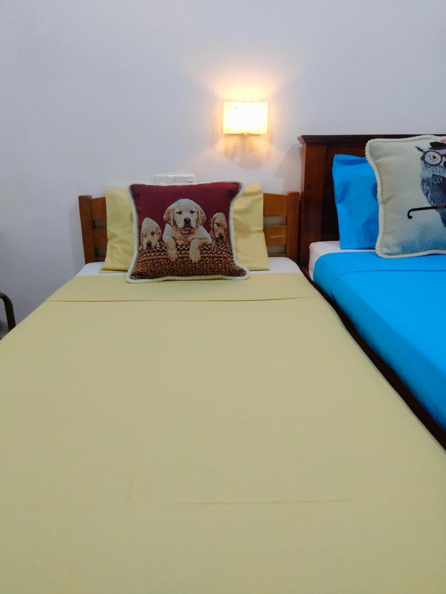 Peacock'S Paradise Safari Hostel อุดาวาลาเว ห้อง รูปภาพ