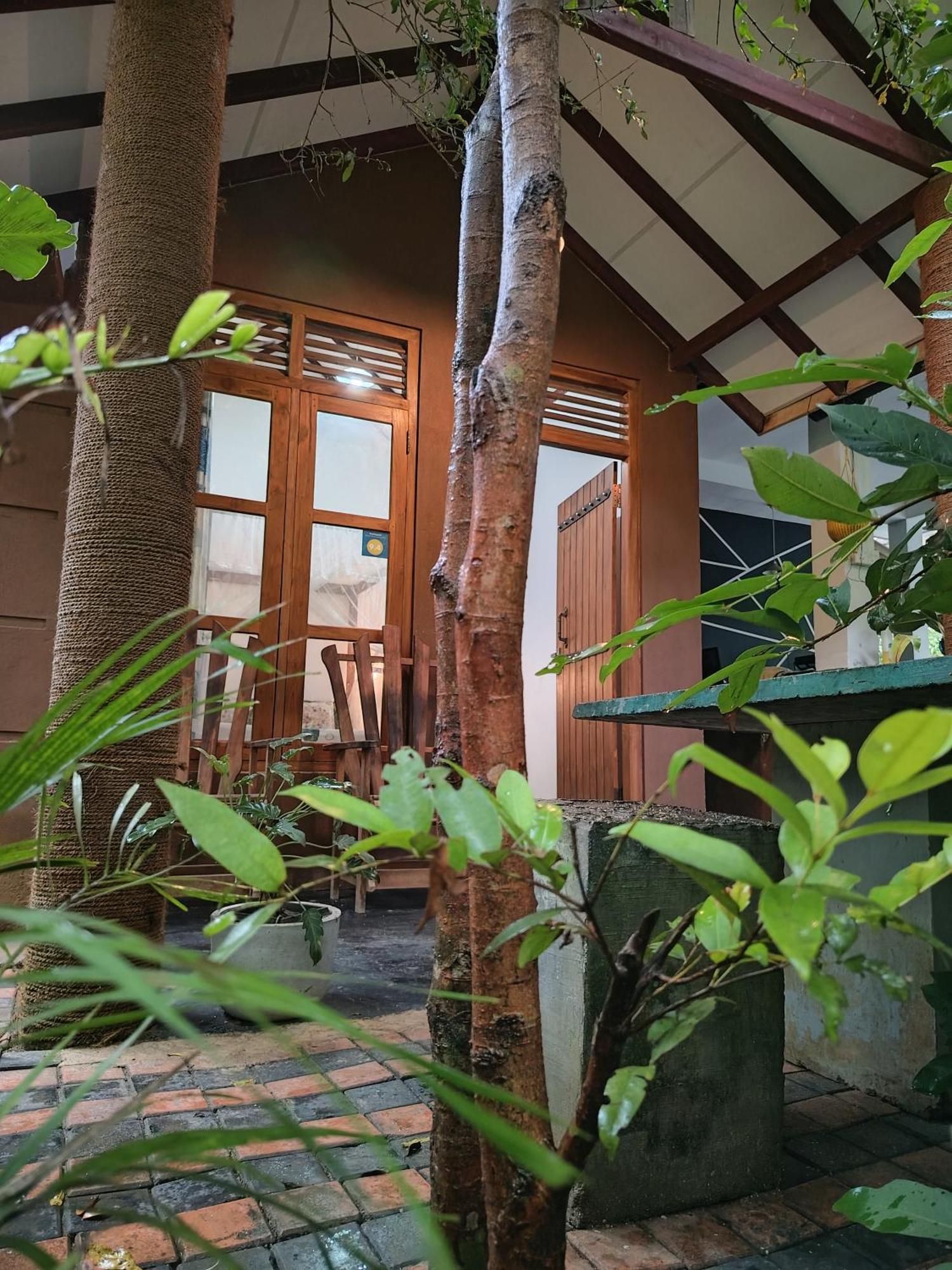 Peacock'S Paradise Safari Hostel อุดาวาลาเว ภายนอก รูปภาพ