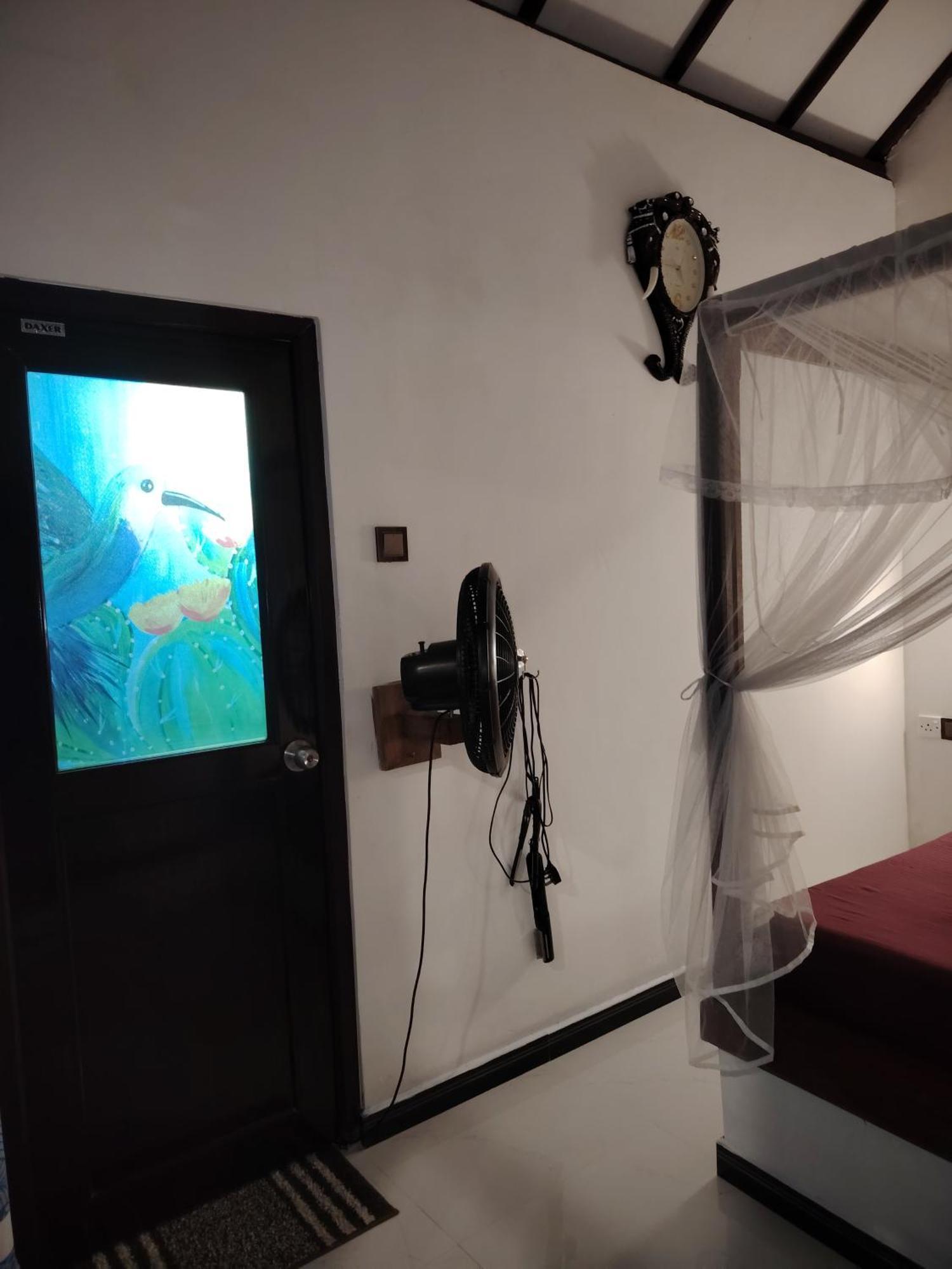 Peacock'S Paradise Safari Hostel อุดาวาลาเว ภายนอก รูปภาพ