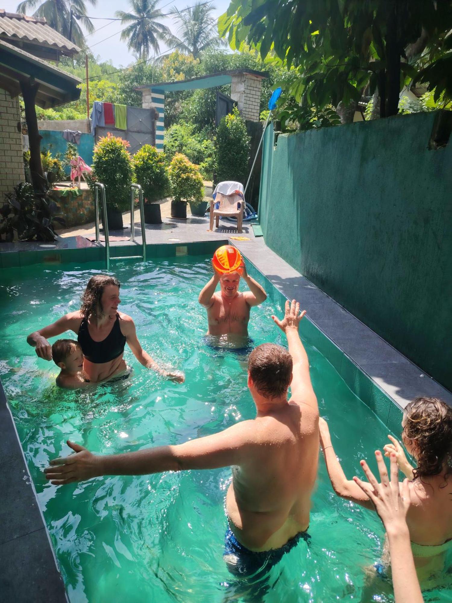 Peacock'S Paradise Safari Hostel อุดาวาลาเว ภายนอก รูปภาพ